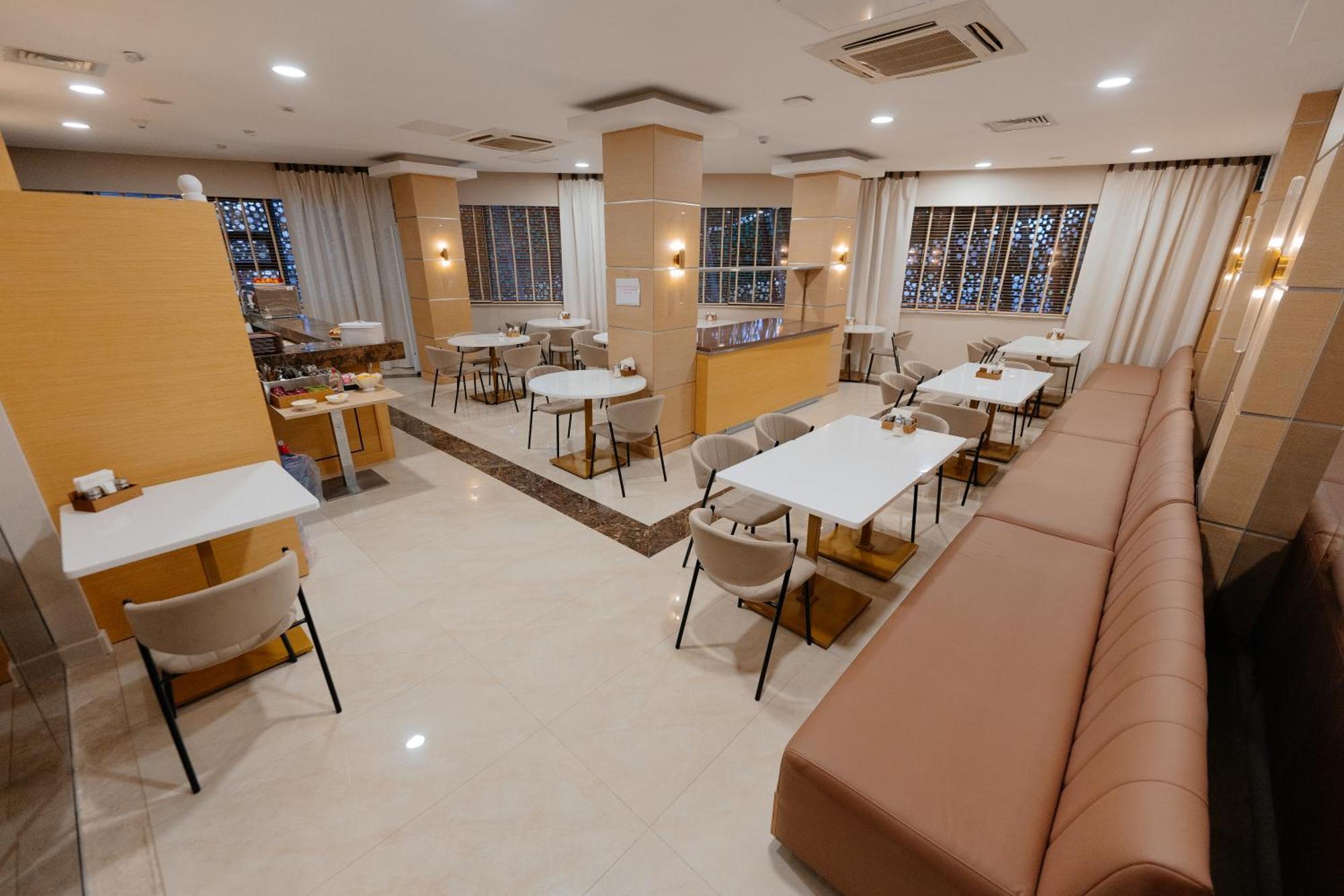 Alau Hotel 3*
