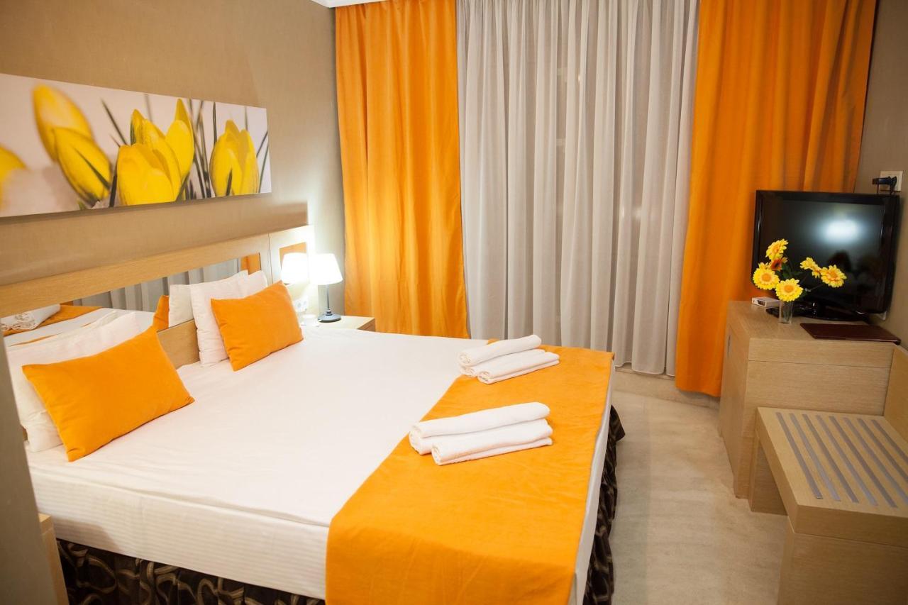 Alau Hotel